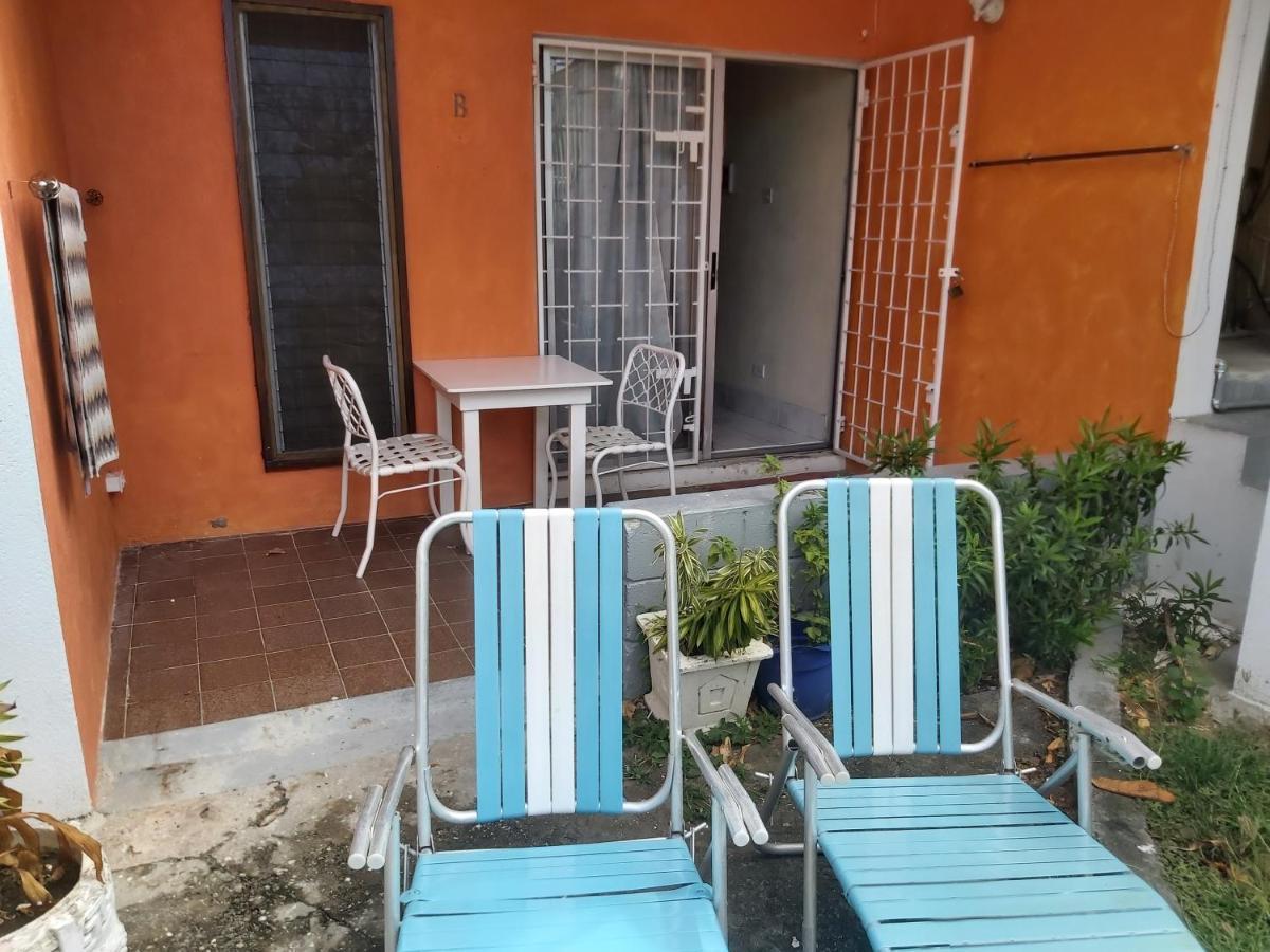 Ocean View Apartments Бриджтаун Екстериор снимка