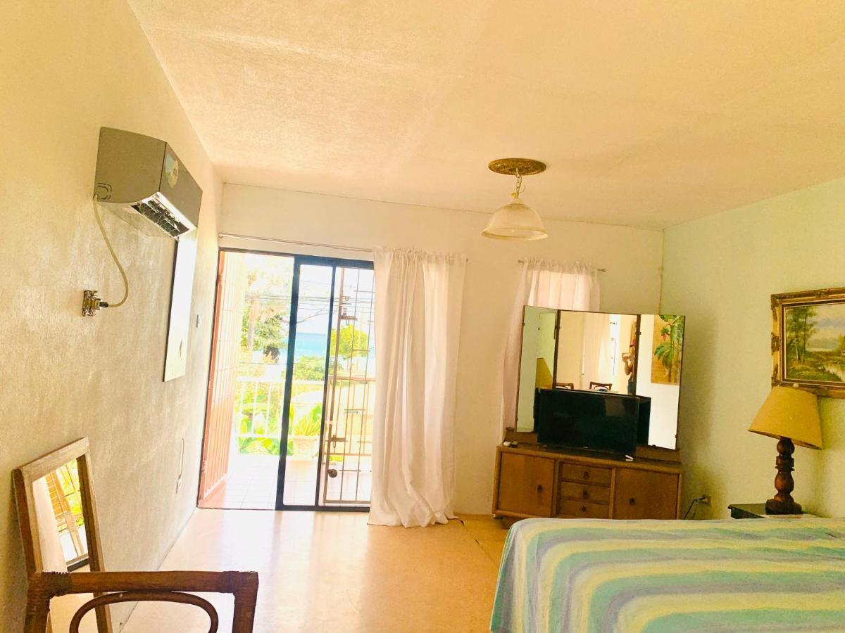 Ocean View Apartments Бриджтаун Екстериор снимка