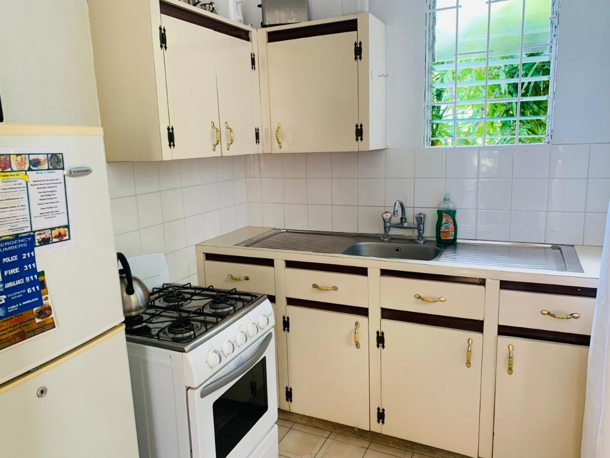 Ocean View Apartments Бриджтаун Екстериор снимка