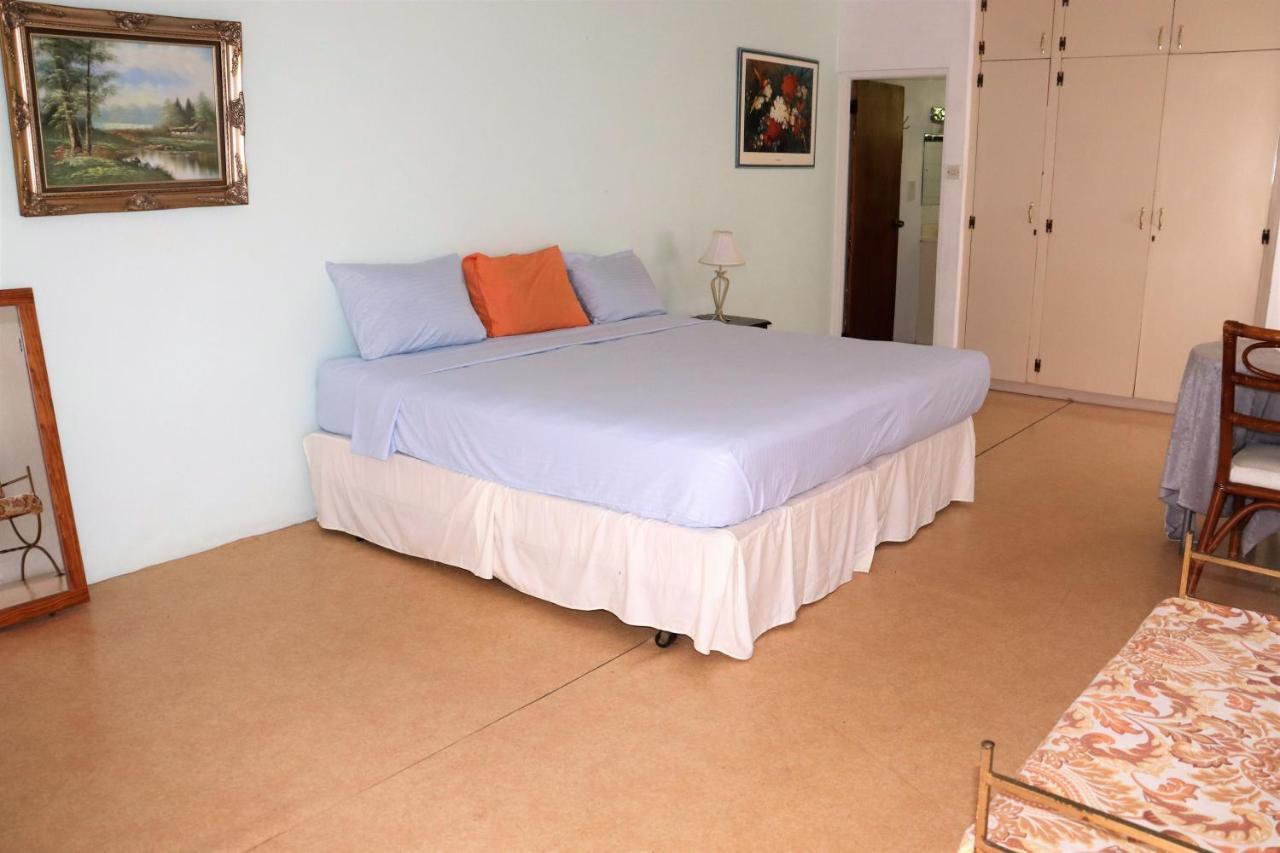 Ocean View Apartments Бриджтаун Екстериор снимка