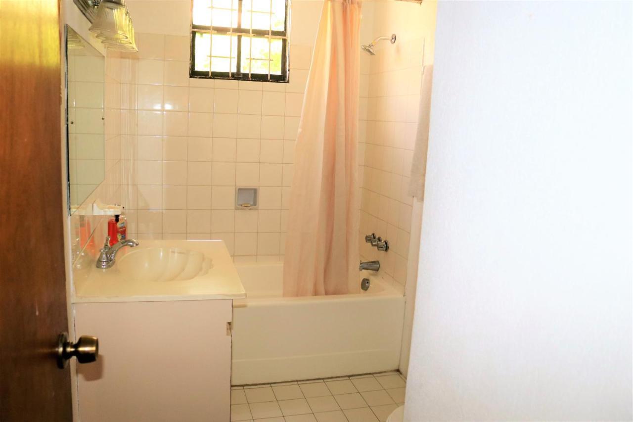 Ocean View Apartments Бриджтаун Екстериор снимка